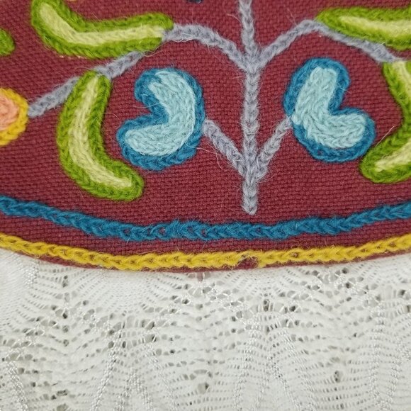 Vintage crewel chain stitch embroidery bag red floral wicker-wrapped handles - Picture 6 of 10